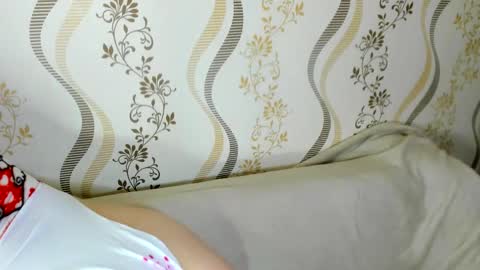 Snapshot of melmooon chatting on October 24, 7:21 pm MelMooon online show from October 24, 7:21 pm