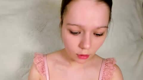 MelMooon online show from February 20, 8:31 pm