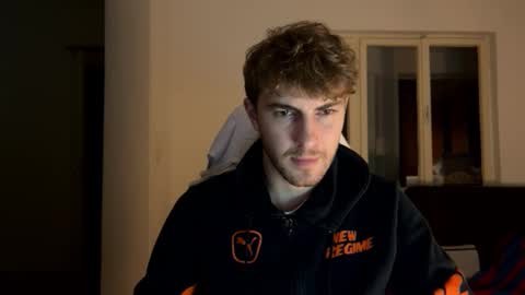 Snapshot of melodicass chatting on December 7, 8:38 pm Melodicass online show from December 7, 8:38 pm