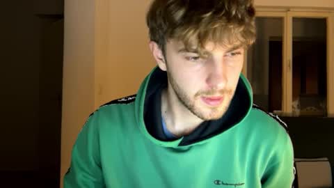 Snapshot of melodicass chatting on December 11, 2:30 am Melodicass online show from December 11, 2:30 am