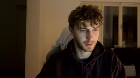 Snapshot of melodicass chatting on December 11, 11:32 pm Melodicass online show from December 11, 11:32 pm