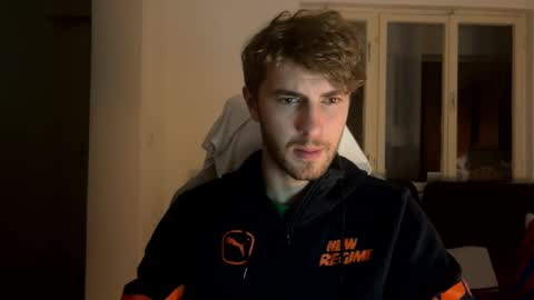 Snapshot of melodicass chatting on December 13, 3:38 am Melodicass online show from December 13, 3:38 am