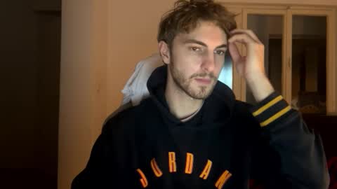 Snapshot of melodicass chatting on December 14, 2:23 am Melodicass online show from December 14, 2:23 am