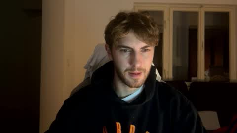 Snapshot of melodicass chatting on December 15, 2:52 am Melodicass online show from December 15, 2:52 am