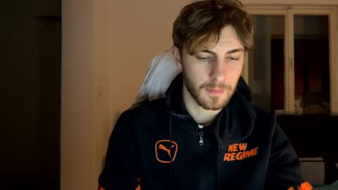 Snapshot of melodicass chatting on December 21, 10:40 pm Melodicass online show from December 21, 10:40 pm