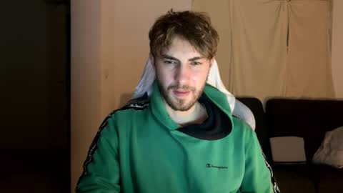 Snapshot of melodicass chatting on December 23, 1:08 am Melodicass online show from December 23, 1:08 am