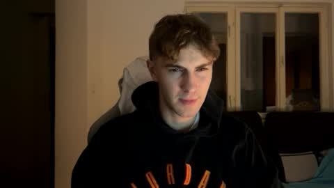 Snapshot of melodicass chatting on December 28, 1:29 am Melodicass online show from December 28, 1:29 am