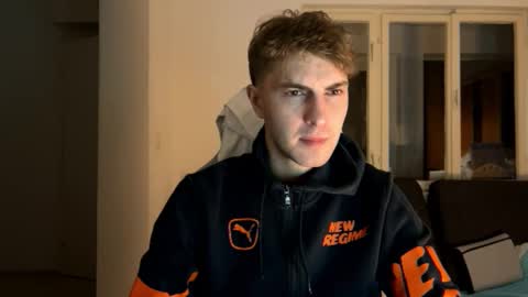 Snapshot of melodicass chatting on December 29, 2:17 am Melodicass online show from December 29, 2:17 am