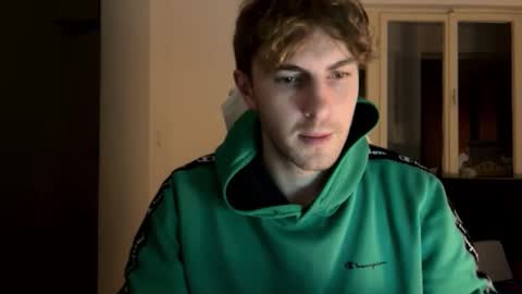 Snapshot of melodicass chatting on February 4, 9:31 pm Melodicass online show from February 4, 9:31 pm