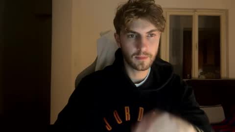 Snapshot of melodicass chatting on February 24, 12:20 am Melodicass online show from February 24, 12:20 am