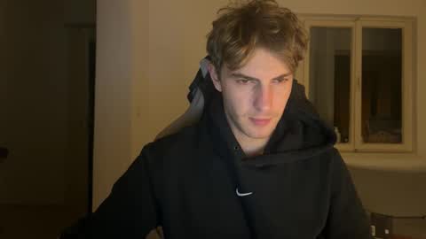 Snapshot of melodicass chatting on November 4, 12:32 am Melodicass online show from November 4, 12:32 am