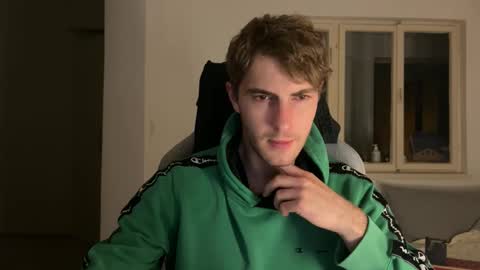 Snapshot of melodicass chatting on November 5, 10:54 pm Melodicass online show from November 5, 10:54 pm