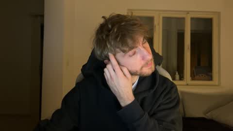 Snapshot of melodicass chatting on November 27, 12:56 am Melodicass online show from November 27, 12:56 am