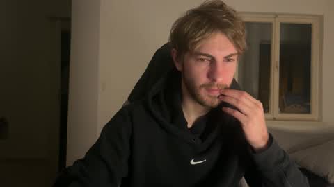 Snapshot of melodicass chatting on November 27, 11:51 pm Melodicass online show from November 27, 11:51 pm