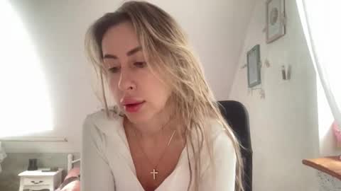 Melodie online show from October 2, 5:47 am