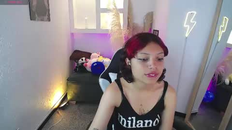 Snapshot of melody701583as chatting on June 17, 1:45 pm melody701583as online show from June 17, 1:45 pm