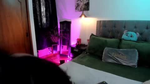  Leslie  online show from March 4, 12:11 pm