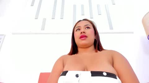 Snapshot of melody_campbell chatting on February 24, 2:26 pm melody_campbell online show from February 24, 2:26 pm