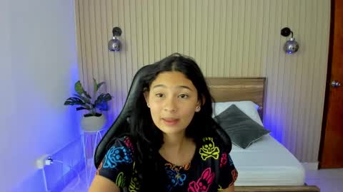 Snapshot of melody_flowers chatting on January 7, 3:12 pm Melody online show from January 7, 3:12 pm