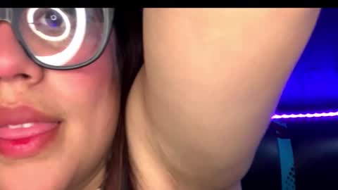 melodydreams1520 online show from November 4, 3:27 am