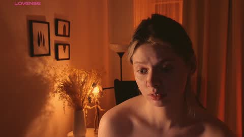 melody  online show from December 23, 6:58 pm