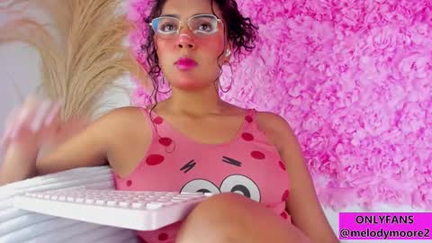 Melody online show from November 25, 1:16 am