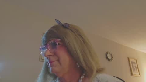 Melody online show from September 10, 3:45 pm