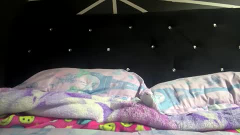 melodysnow online show from December 5, 6:37 pm