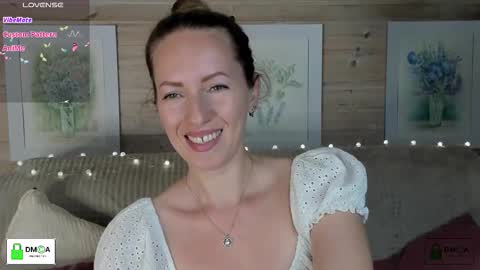 Snapshot of melodyys chatting on September 25, 3:38 pm Melody My schedule this week Wednesday Thursday Sunday online show from September 25, 3:38 pm