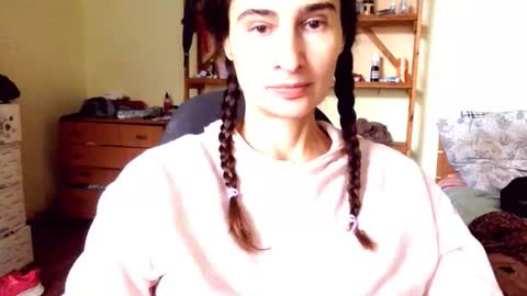 Snapshot of memorningdew chatting on October 14, 5:41 am Yummygirl online show from October 14, 5:41 am