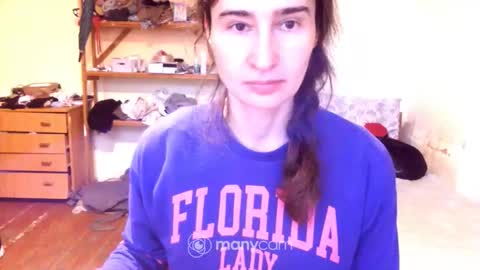 Snapshot of memorningdew chatting on December 23, 6:11 am Yummygirl online show from December 23, 6:11 am