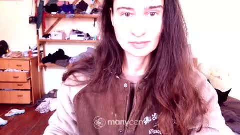 Snapshot of memorningdew chatting on February 17, 6:43 am Yummygirl online show from February 17, 6:43 am