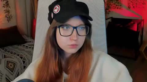 Mia online show from October 5, 4:27 pm