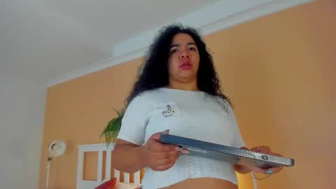 Snapshot of memphiswilliams chatting on July 2, 9:26 am Memphis Williams online show from July 2, 9:26 am