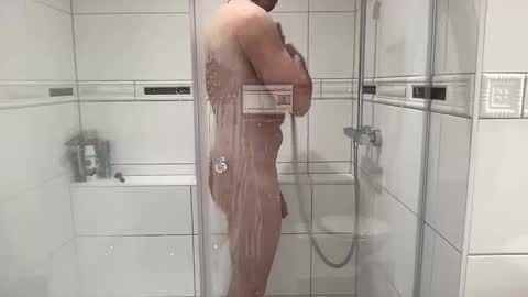 Snapshot of mensfantasy_bwc chatting on October 18, 6:52 pm Hannes online show from October 18, 6:52 pm