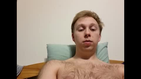 meow732 online show from December 17, 1:44 am