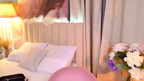 Snapshot of meow_amanda chatting on September 11, 5:57 pm your kitty Amanda online show from September 11, 5:57 pm