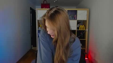 Flora  Next stream November 17th at 6  GMT online show from February 25, 4:33 am