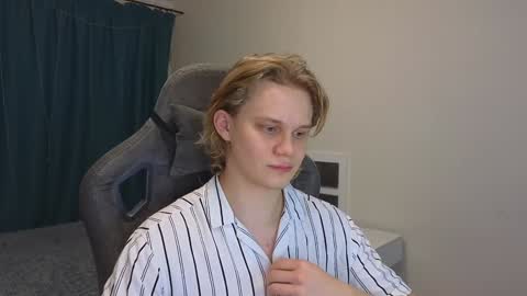 Mickey online show from January 13, 5:02 pm