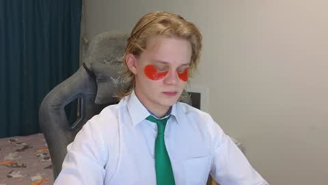 Mickey online show from January 22, 2:04 am