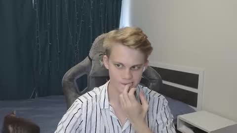 Mickey online show from October 19, 8:26 am