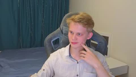 Mickey online show from October 22, 2:17 pm