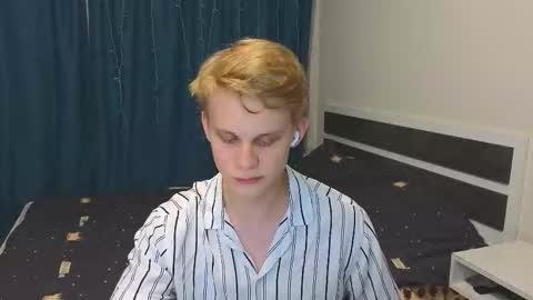 Mickey online show from October 31, 3:57 pm