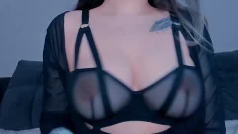 Snapshot of meow_rinnie chatting on July 22, 10:29 am My links --- online show from July 22, 10:29 am