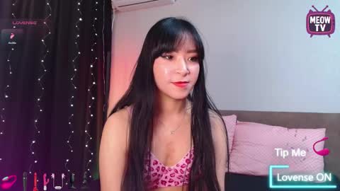 Snapshot of meowkami chatting on October 12, 11:48 pm meowkami online show from October 12, 11:48 pm