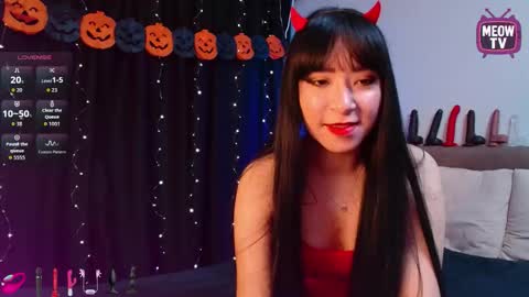 Snapshot of meowkami chatting on October 27, 2:04 am meowkami online show from October 27, 2:04 am