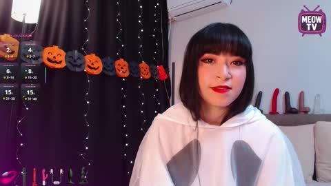 Snapshot of meowkami chatting on October 30, 12:23 am meowkami online show from October 30, 12:23 am