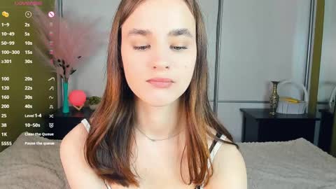 Julie online show from April 3, 11:41 am