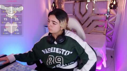 Snapshot of meraki_fraise chatting on October 8, 7:00 pm online show from October 8, 7:00 pm