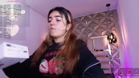 Snapshot of meraki_fraise chatting on October 19, 7:36 pm online show from October 19, 7:36 pm